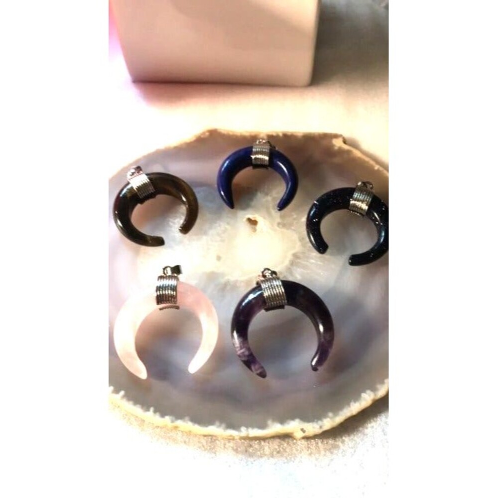 Beautiful Double Horn Pendants (Choice)